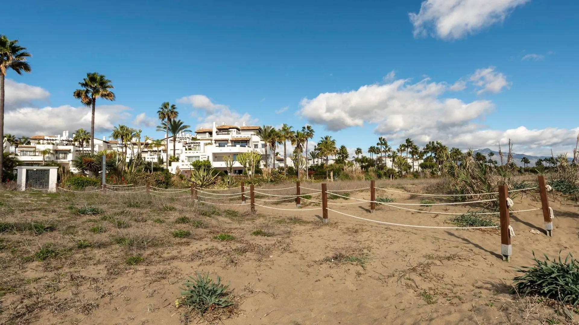 Afrodite Apartment - Frontline Beach Estepona Spain