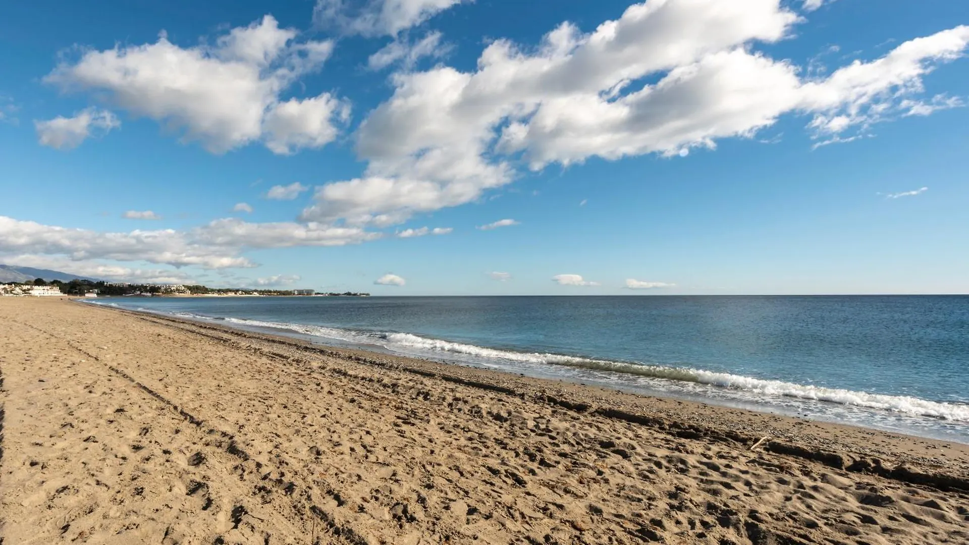 Afrodite Apartment - Frontline Beach Estepona