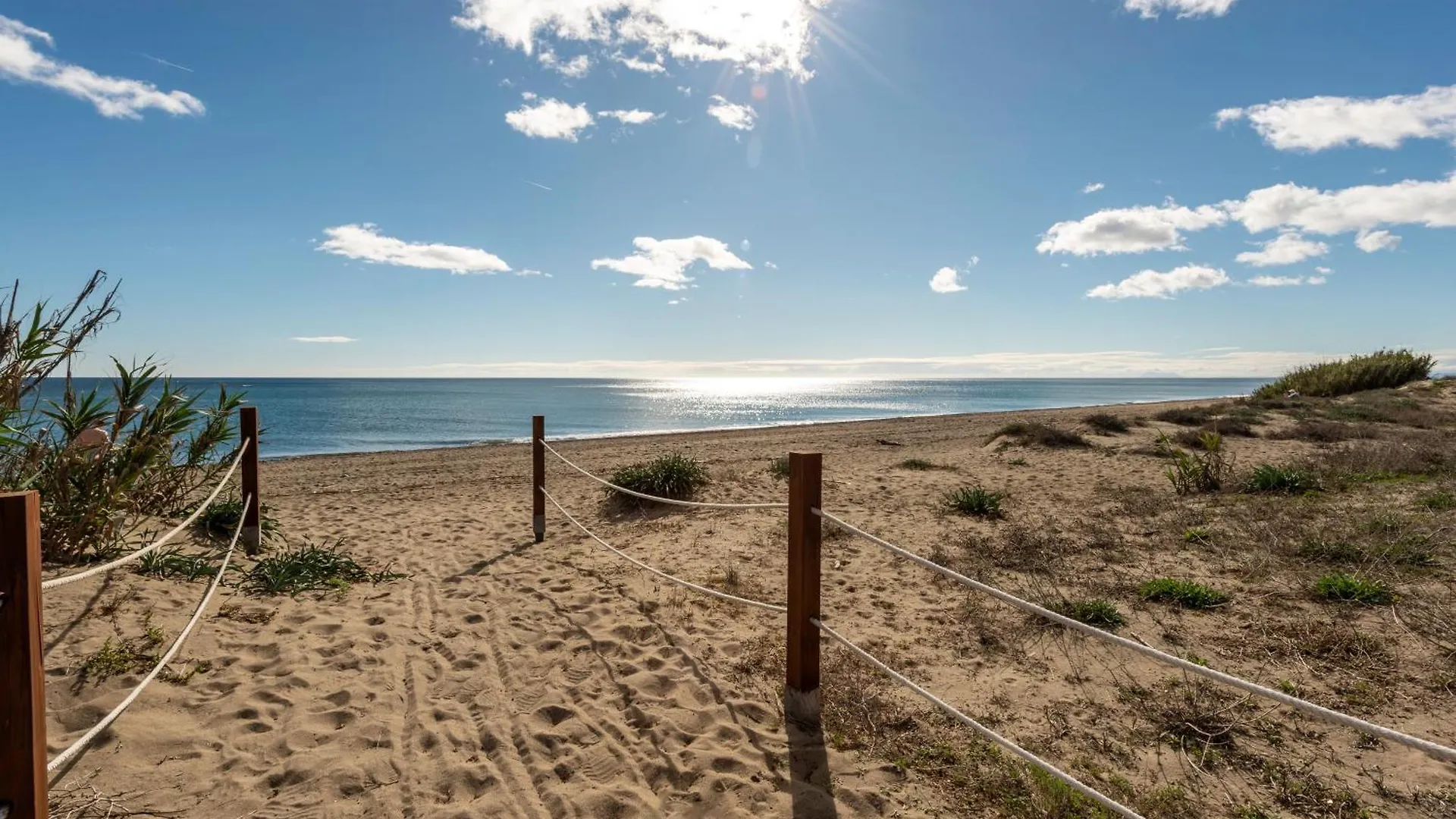 Afrodite Apartment - Frontline Beach Estepona