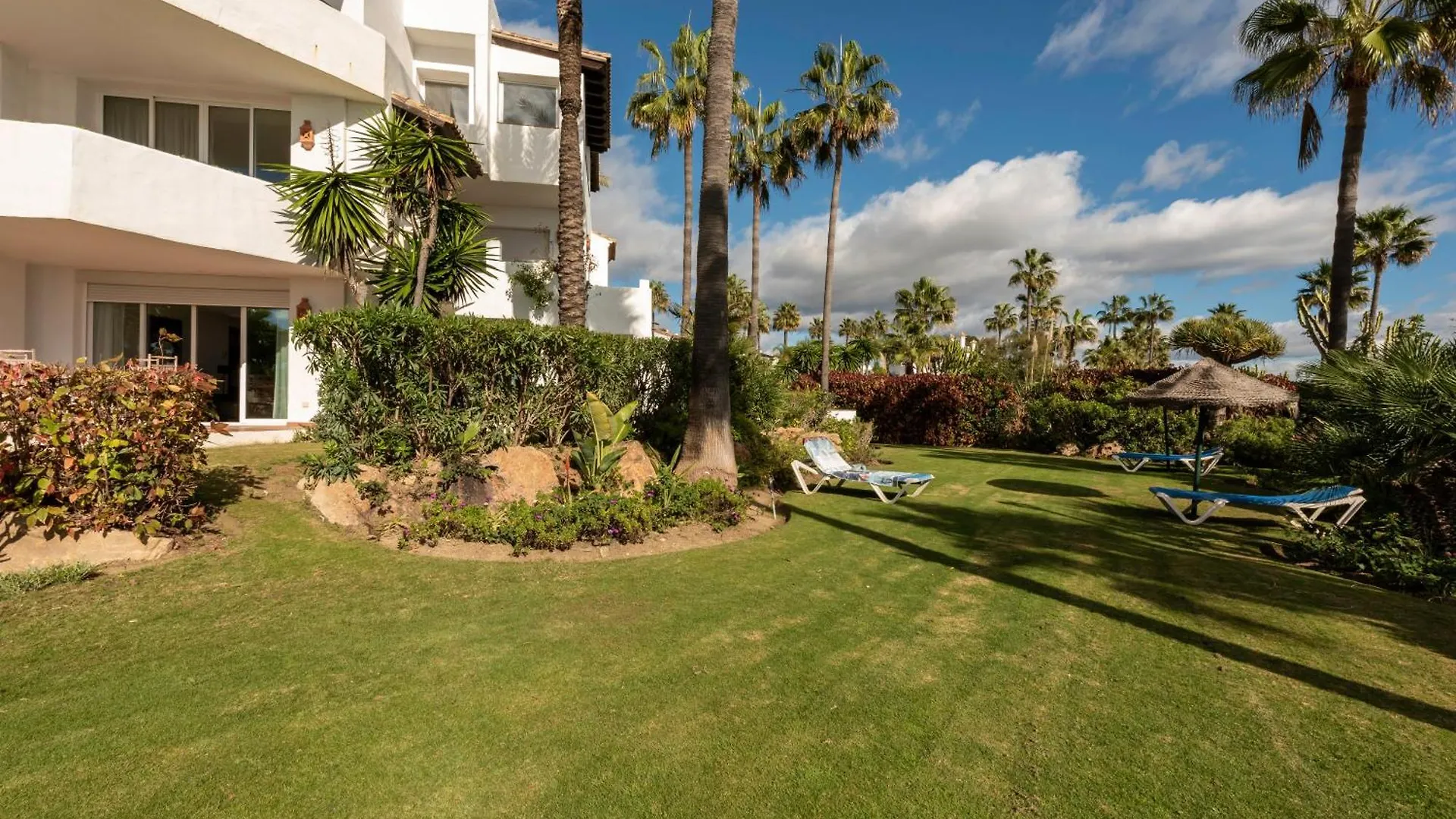 Afrodite Apartment - Frontline Beach Estepona