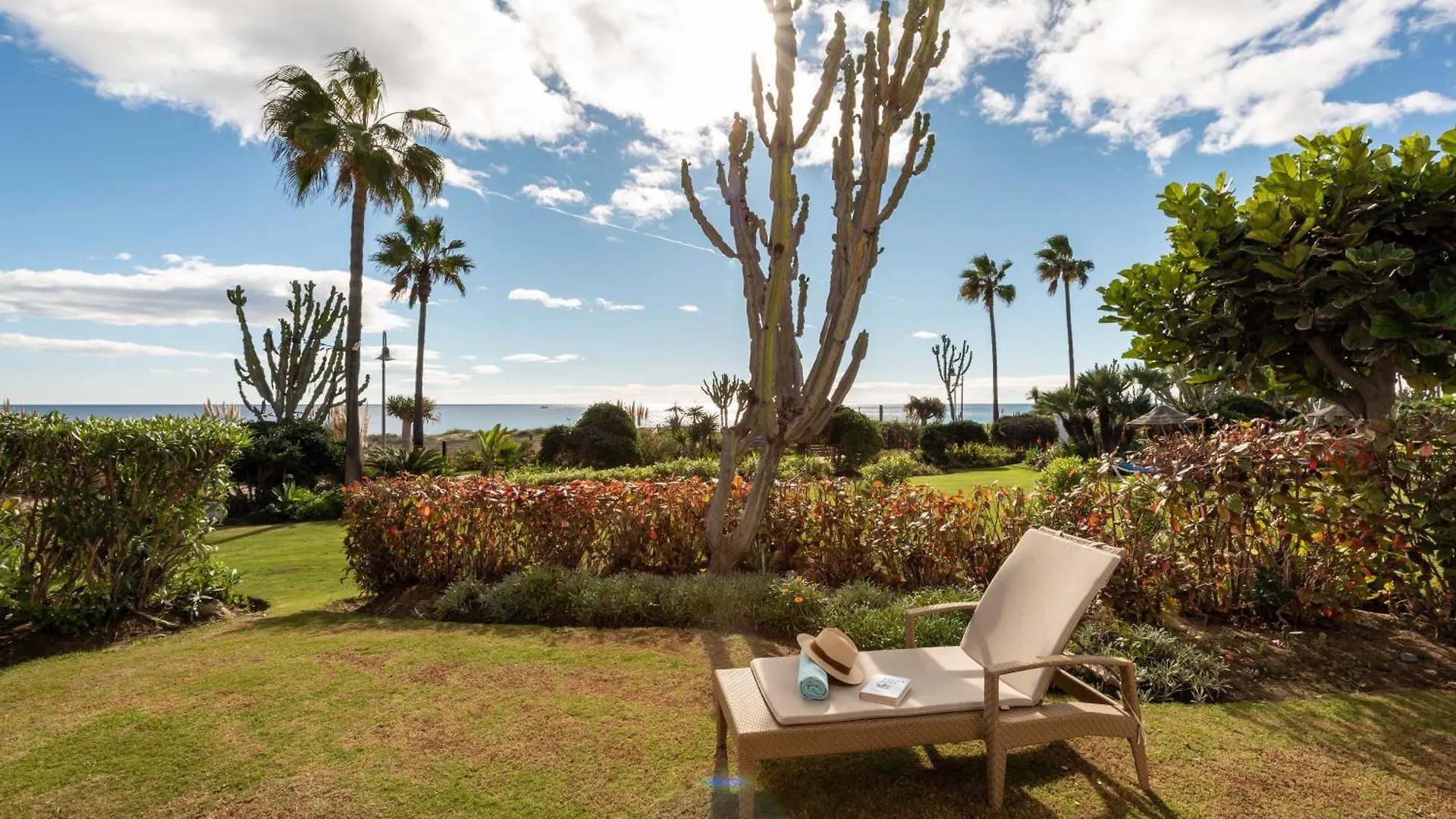 Afrodite Apartment - Frontline Beach Estepona