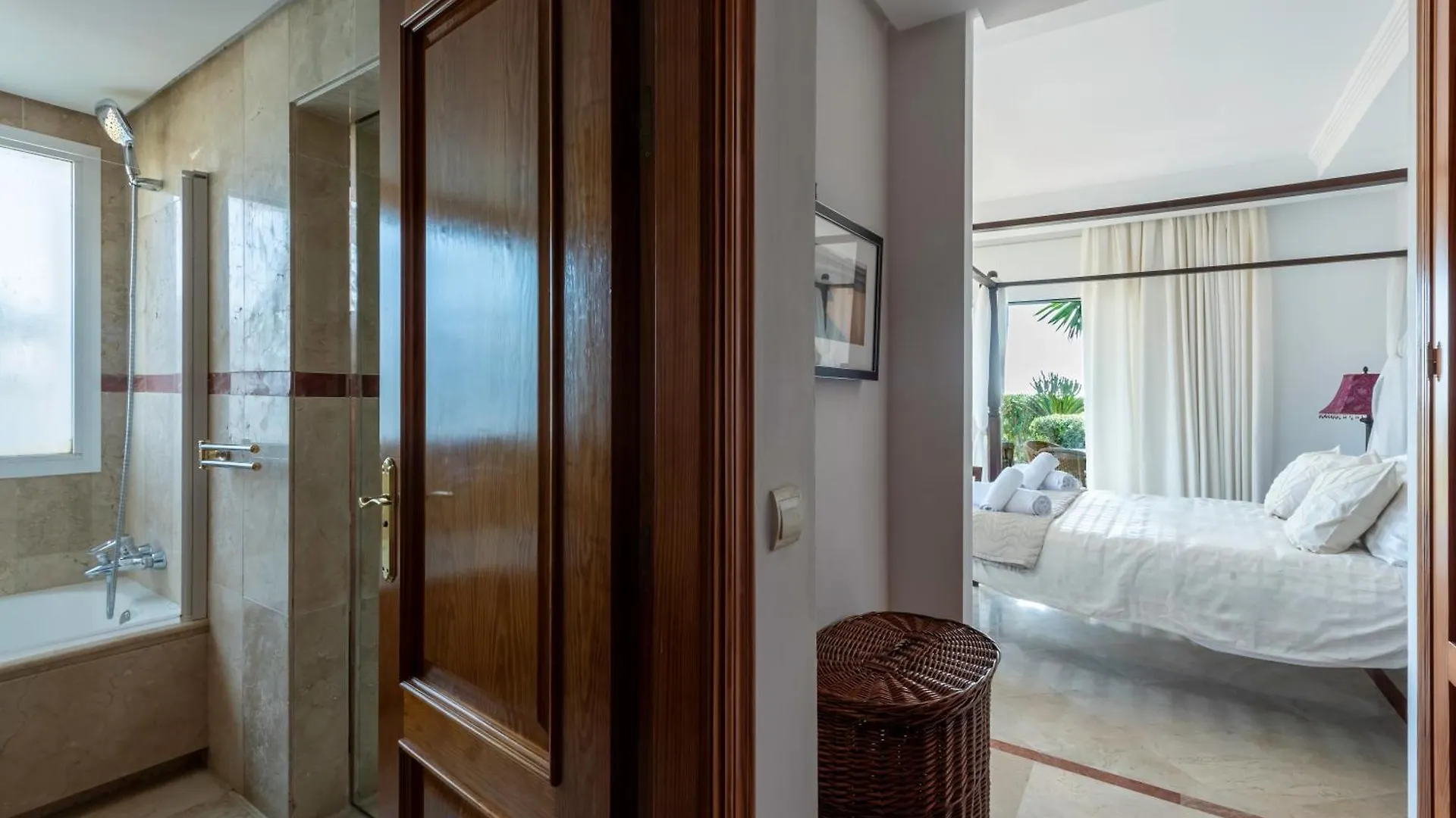 Afrodite Apartment - Frontline Beach Estepona
