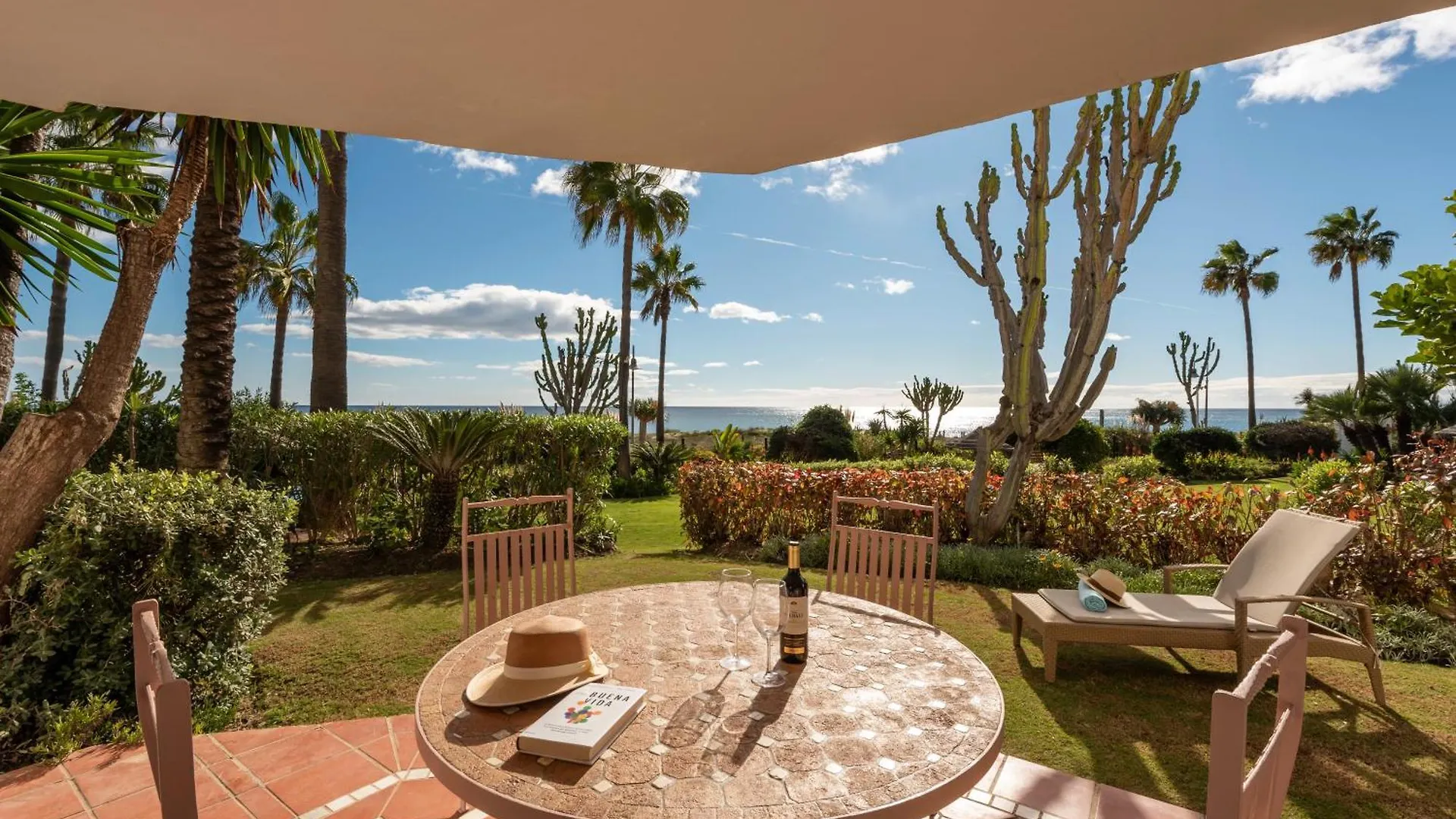 Afrodite Apartment - Frontline Beach Estepona