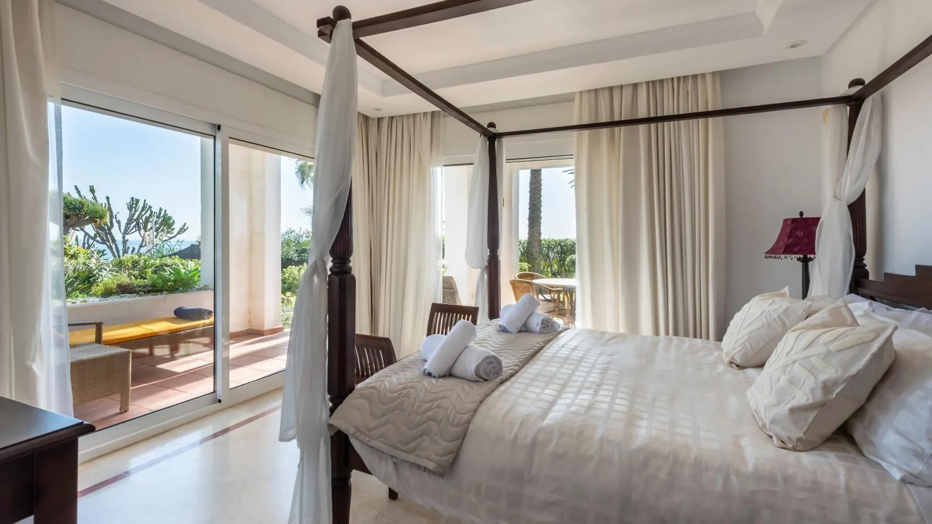 Afrodite Apartment - Frontline Beach Estepona