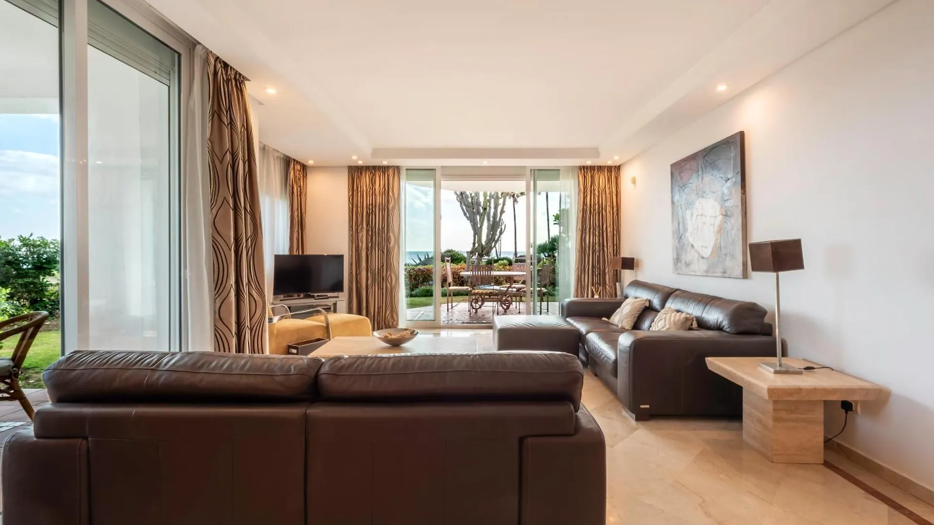 Afrodite Apartment - Frontline Beach Estepona 0*,  Spain