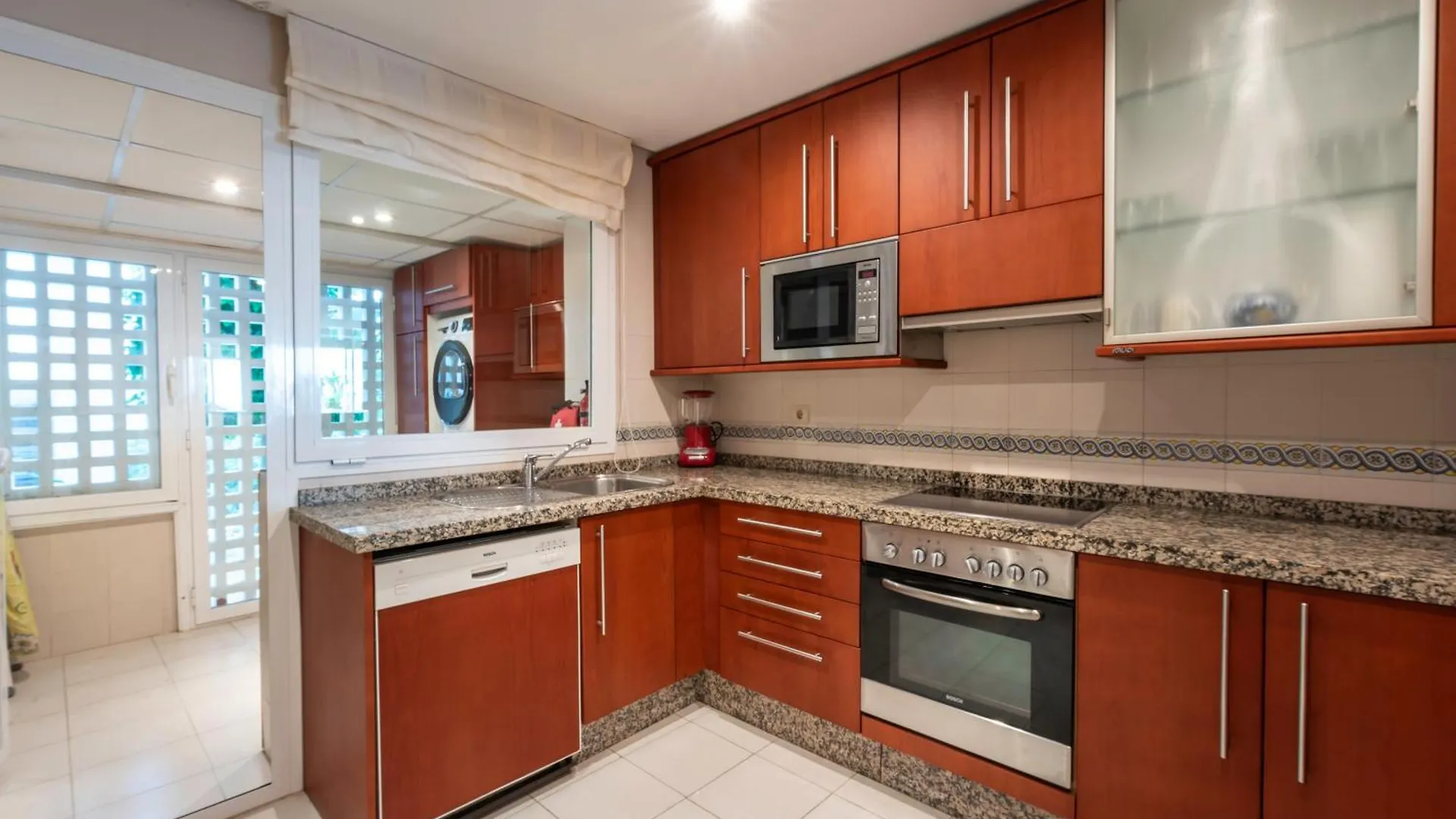 Afrodite Apartment - Frontline Beach Estepona