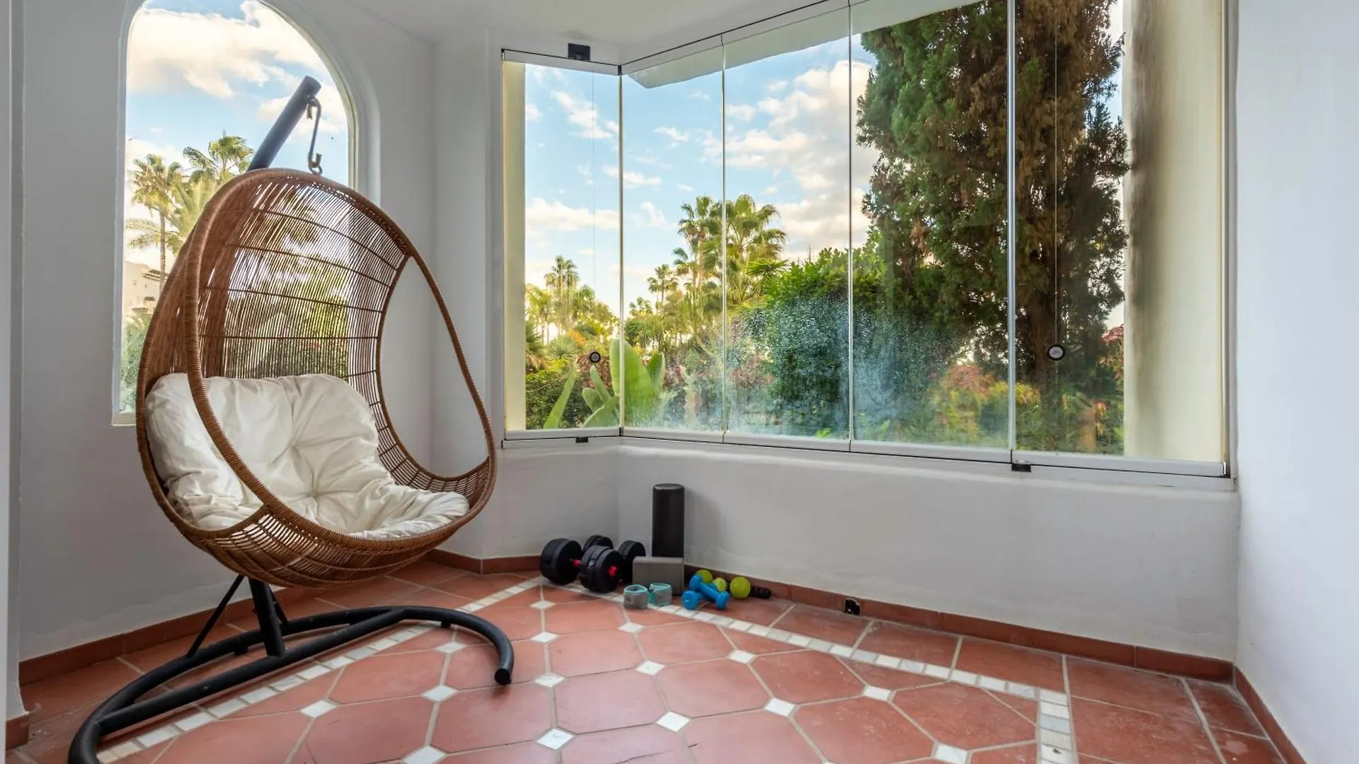 Afrodite Apartment - Frontline Beach Estepona