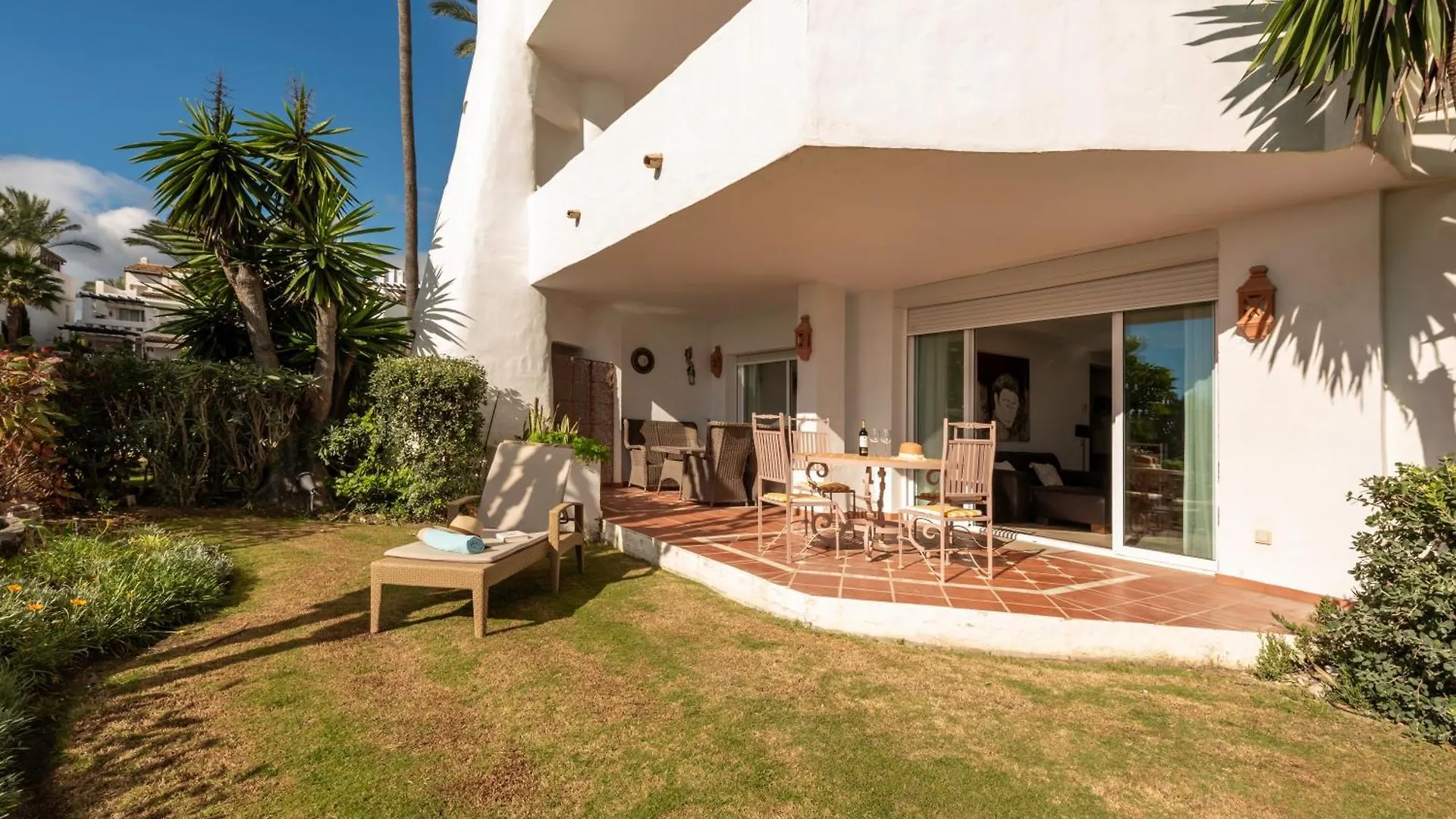 Afrodite Apartment - Frontline Beach Estepona 0*,